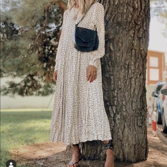 NWT Zara Ecru Wrinkle Looks Dress - Picture 3 of 16